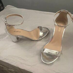 Silver Chuncky Heels